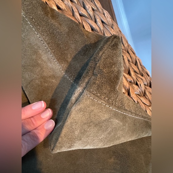 Retired Parker Thatch Charlie Olive - Picture 8 of 13